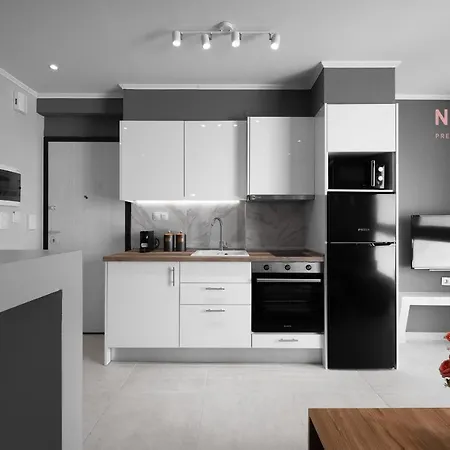 Bonsai, Nilie Hospitality Mgmt Апартаменти